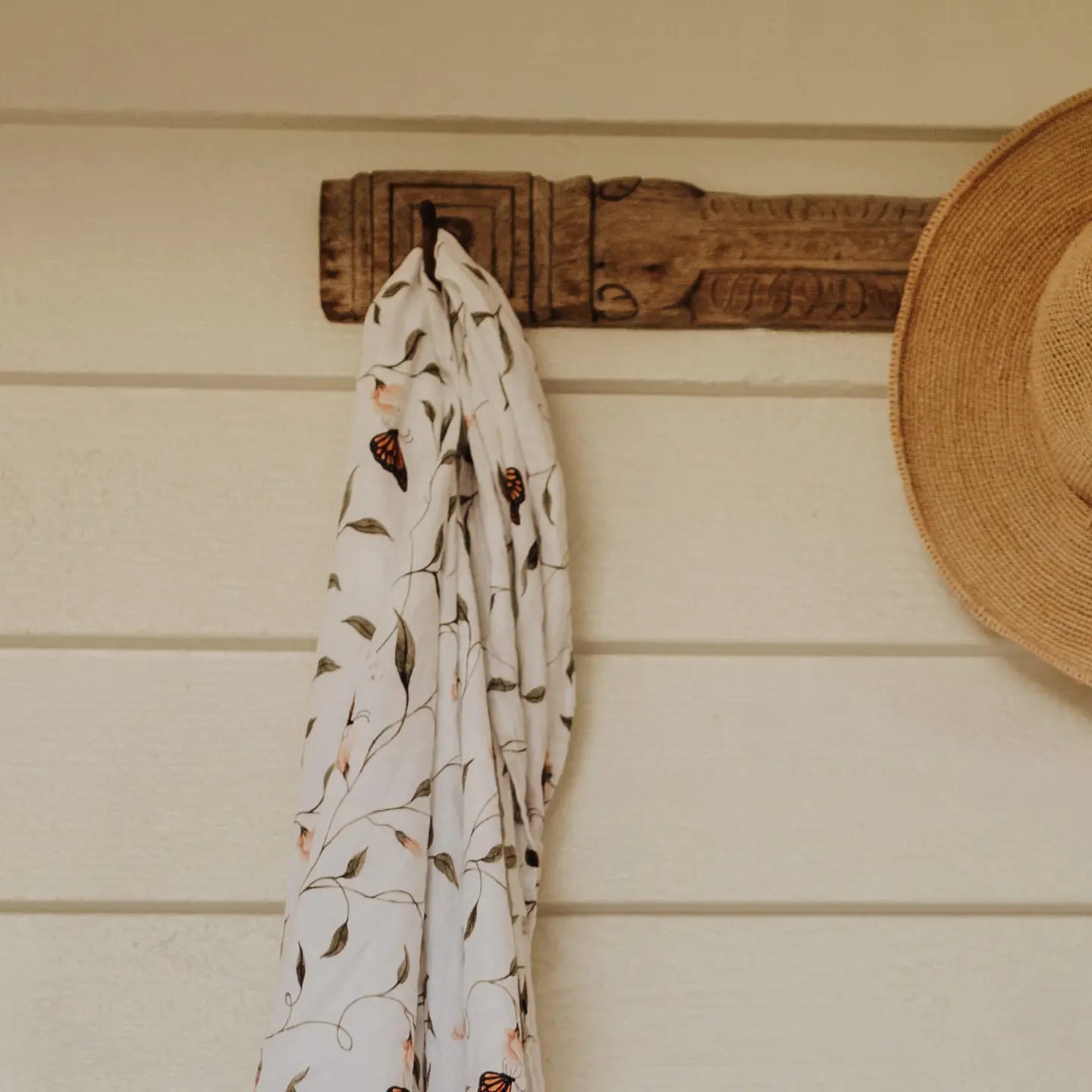 Snug As a Bub Co Swaddle - Fly Away, Butterfly