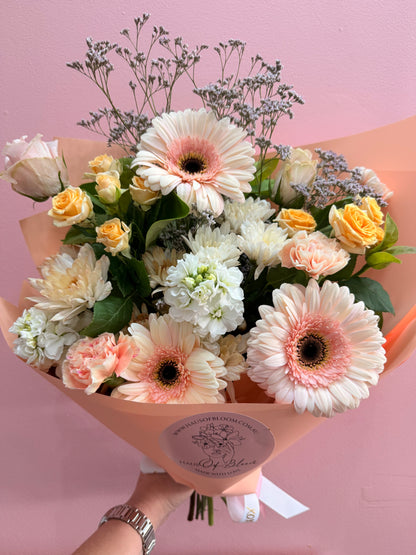 Peaches &amp; Cream Bouquet